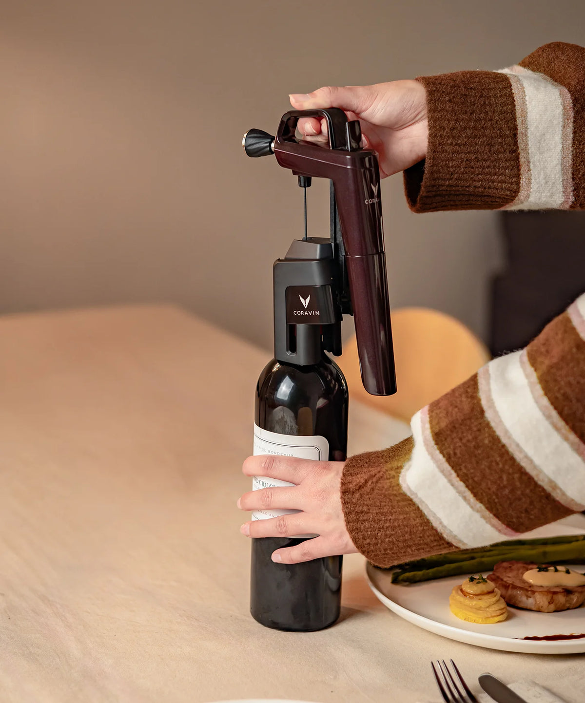 Coravin Timeless Six Plus, System do przechowywania wina, Czarny